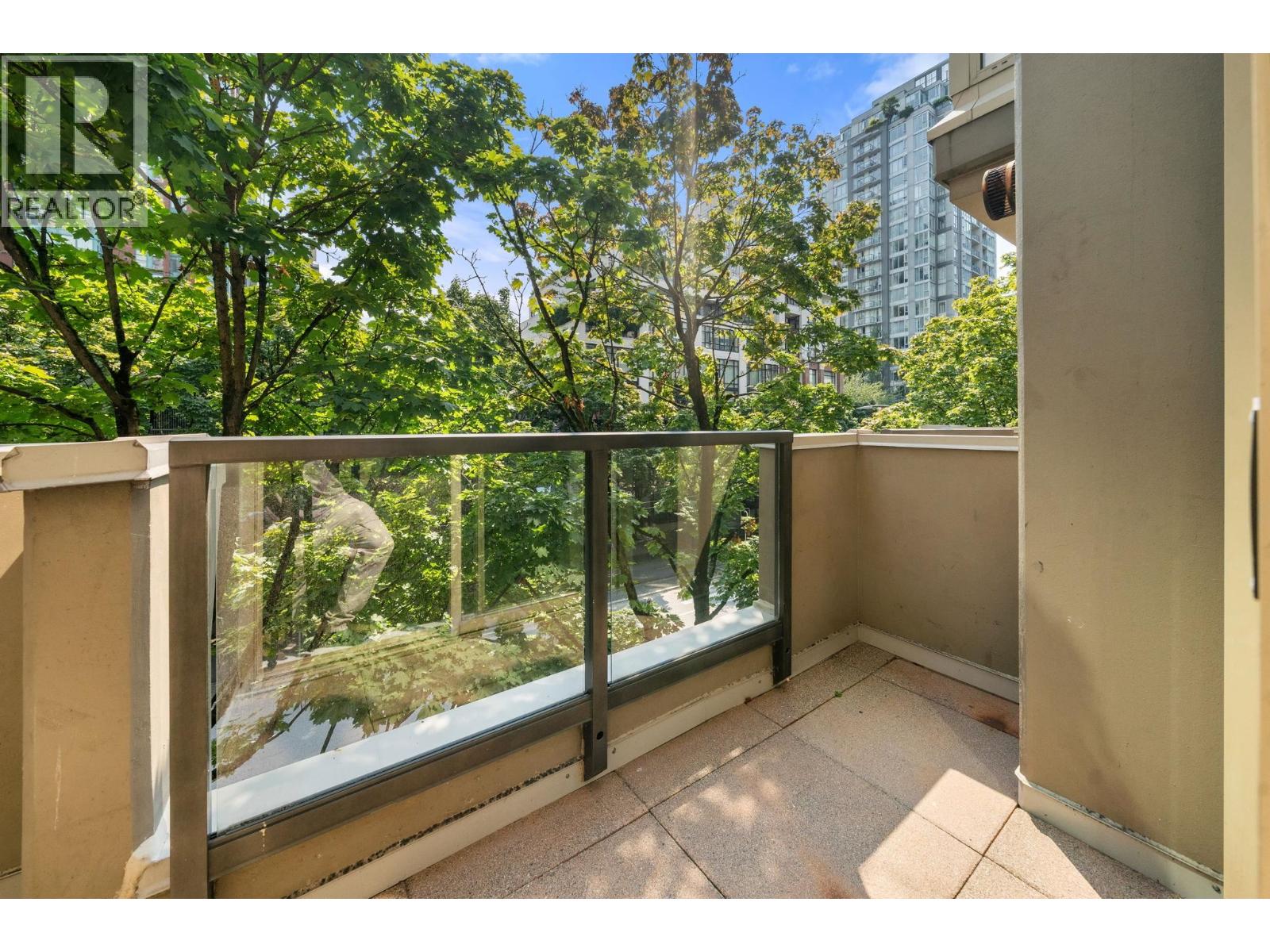 TH9 969 RICHARDS STREET, Vancouver