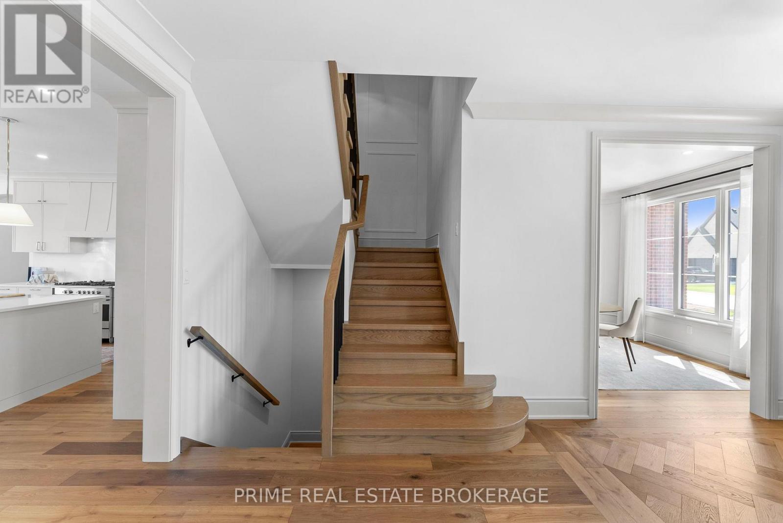 793 VALLEYSTREAM WALK - Image 10
