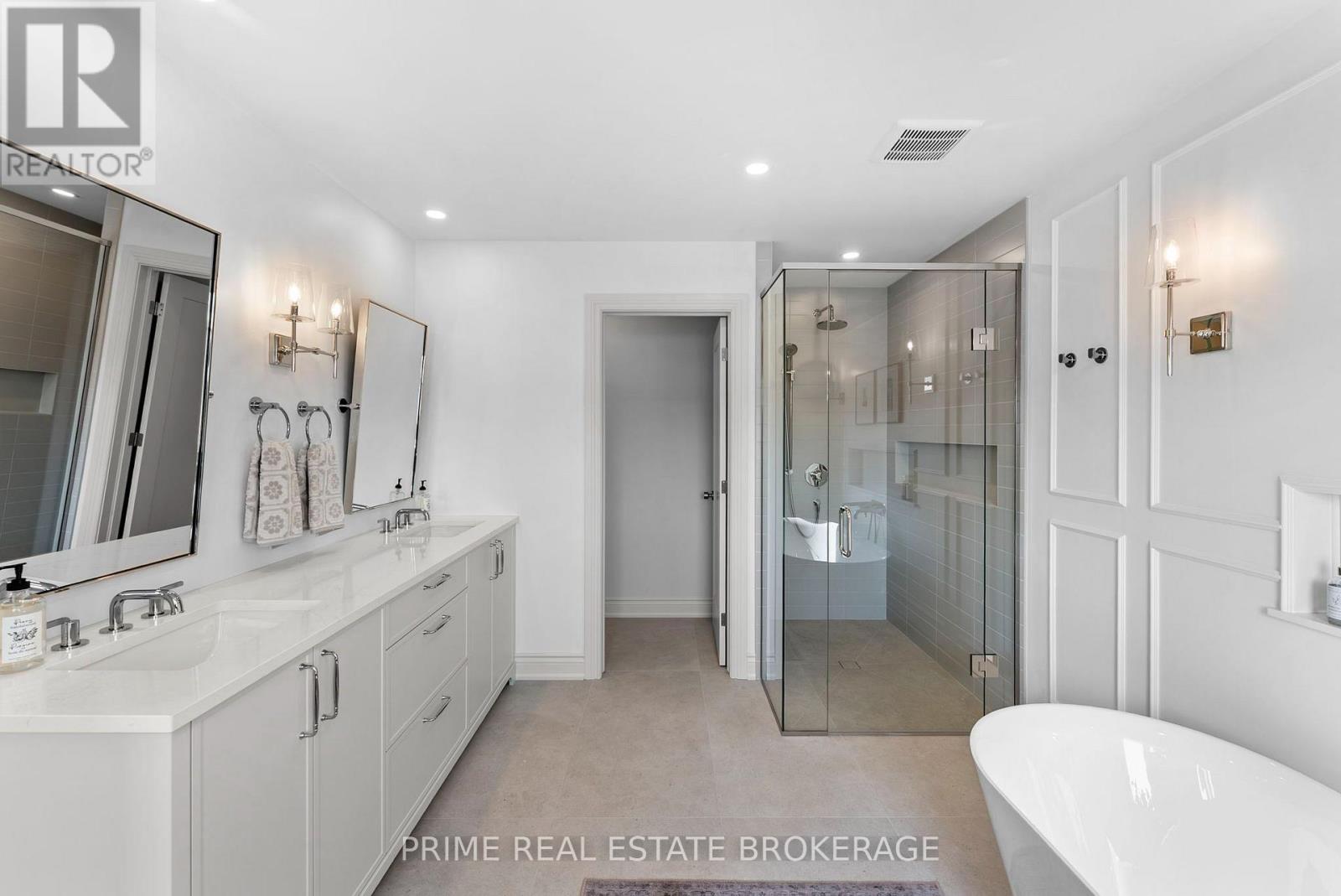 793 VALLEYSTREAM WALK - Image 26