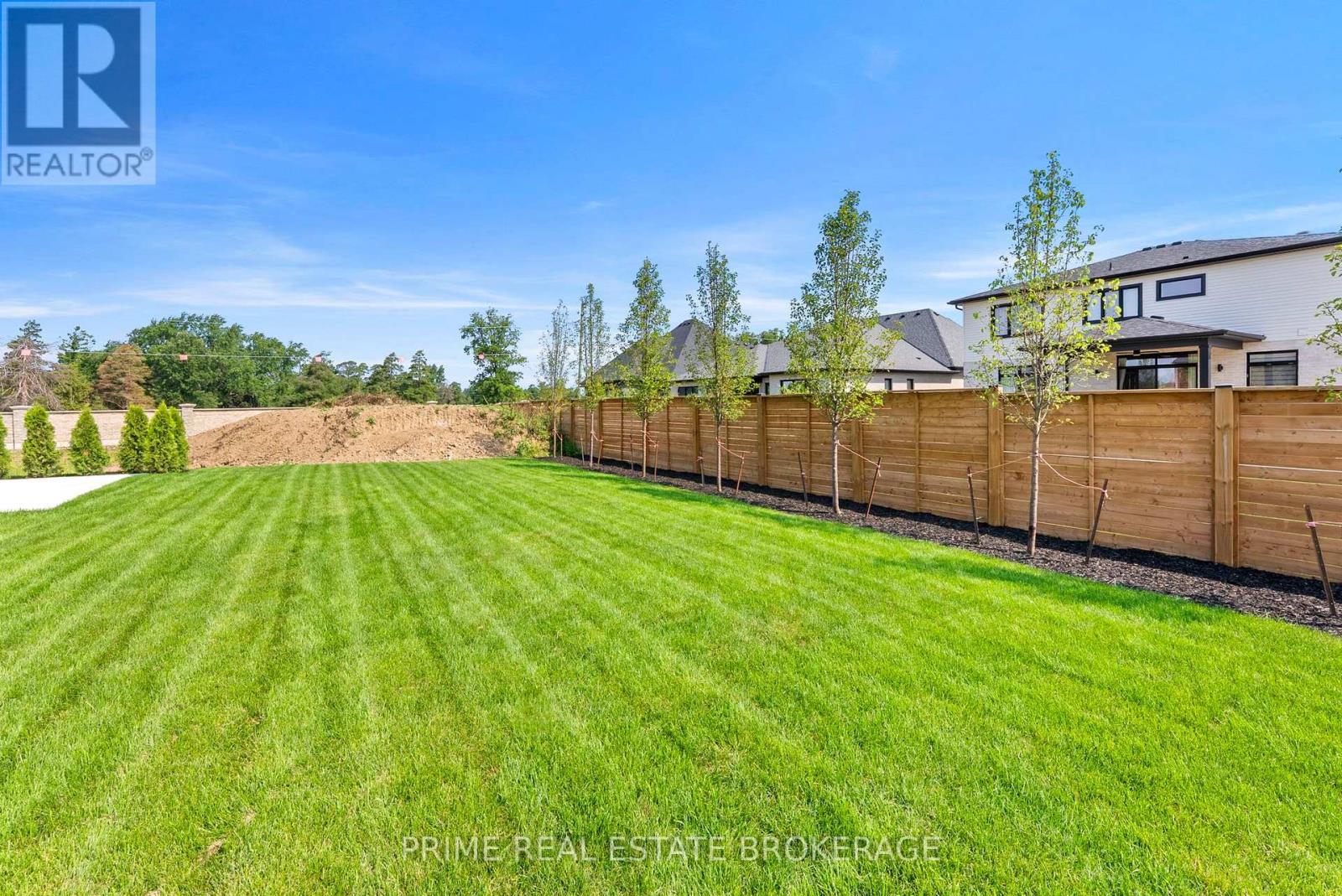 793 VALLEYSTREAM WALK - Image 46