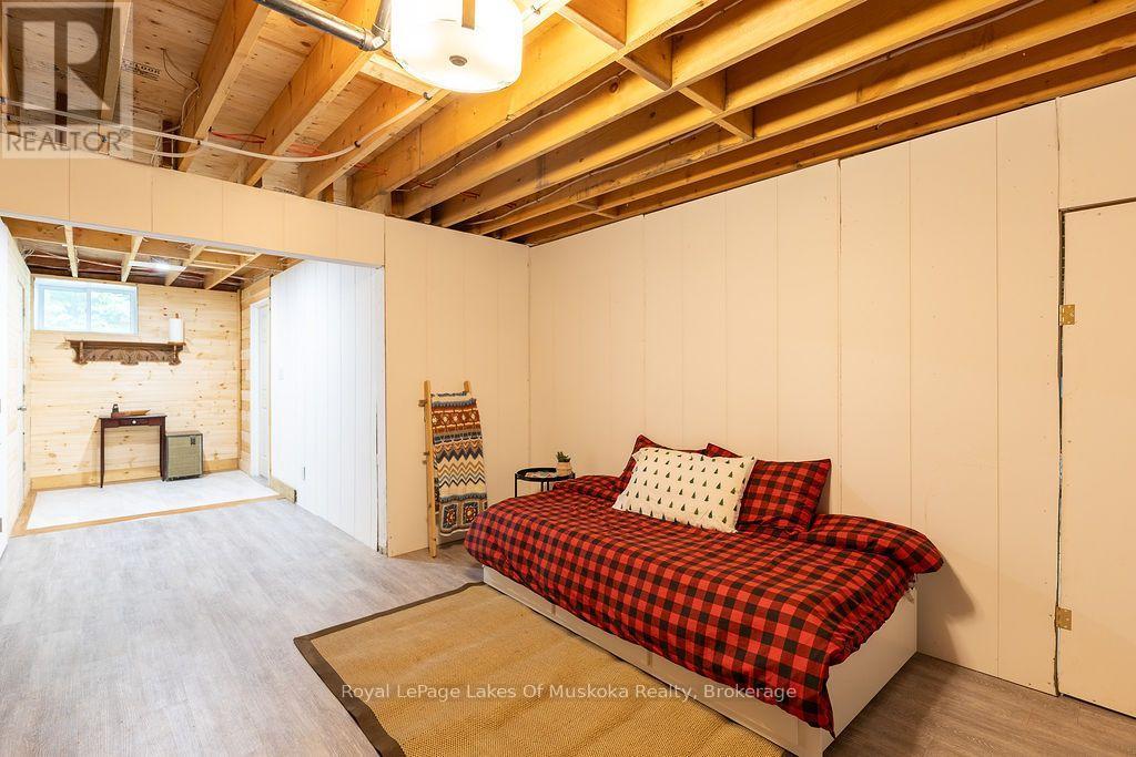 215 SANDWOOD DRIVE - 18