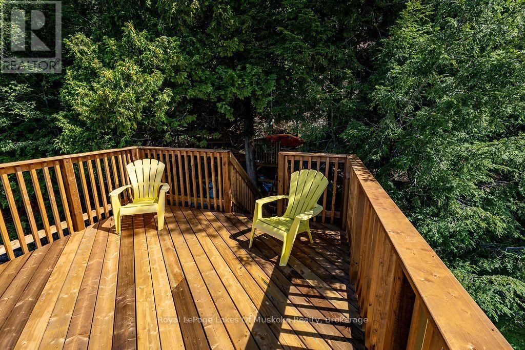 215 SANDWOOD DRIVE - 29