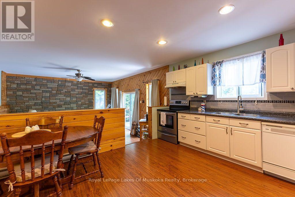 215 SANDWOOD DRIVE - 6