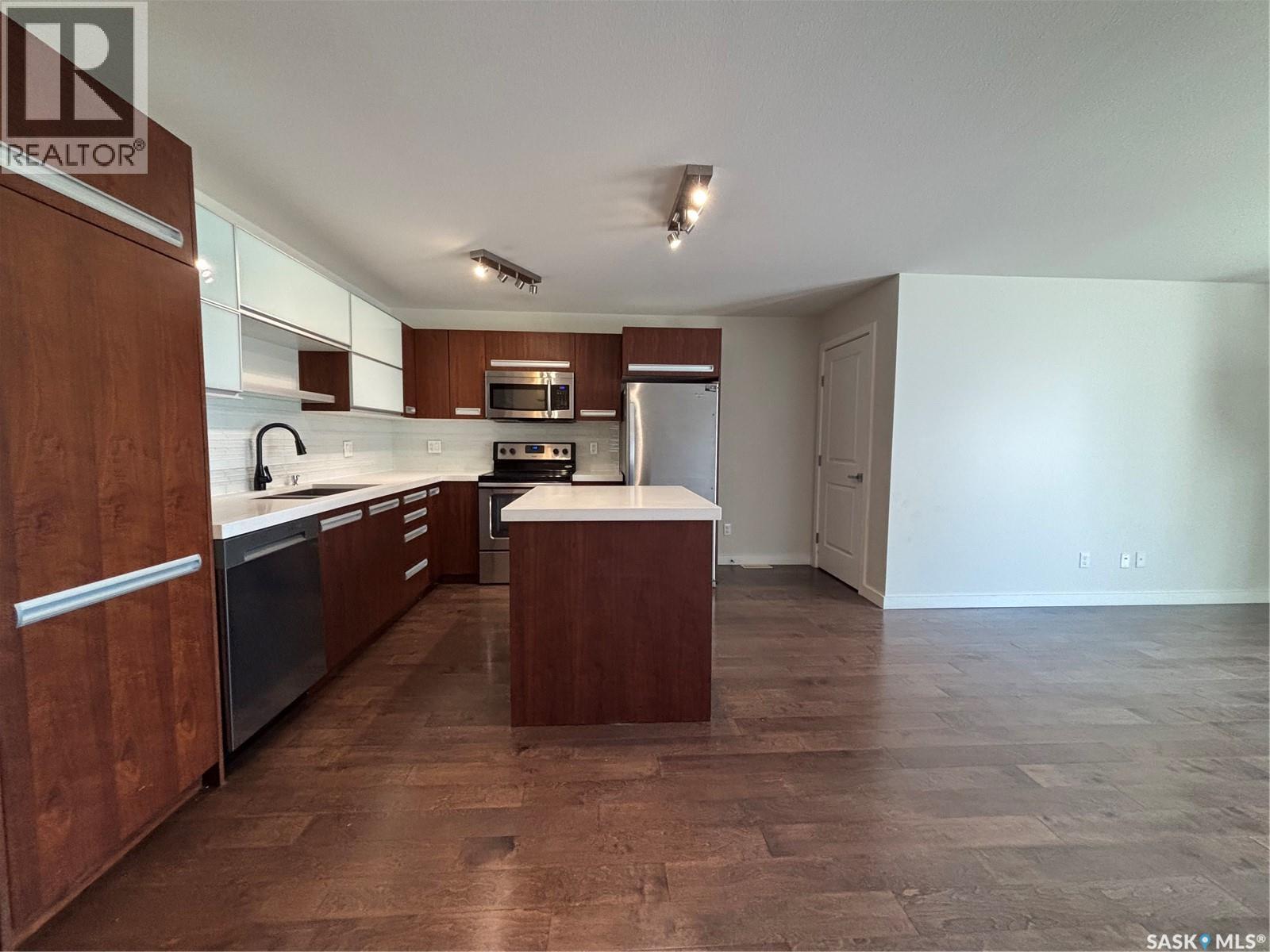 #121 2315 McClocklin ROAD - 9