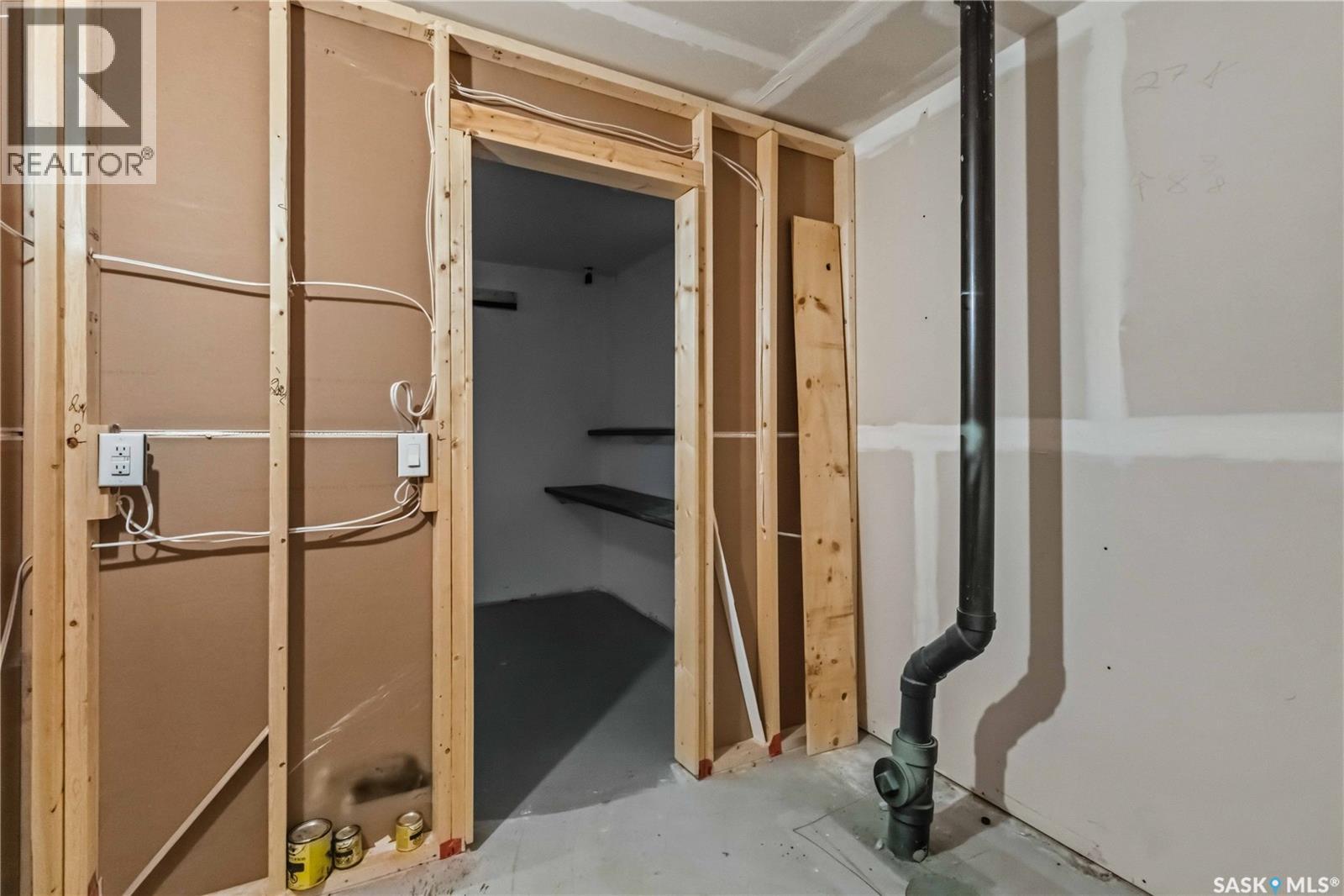 #121 2315 McClocklin ROAD - 29