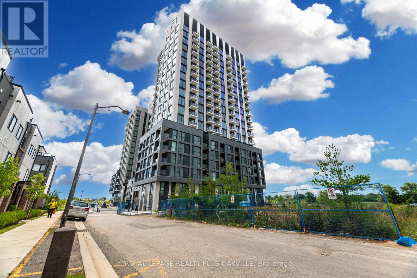 #1509 3079 TRAFALGAR ROAD - 1