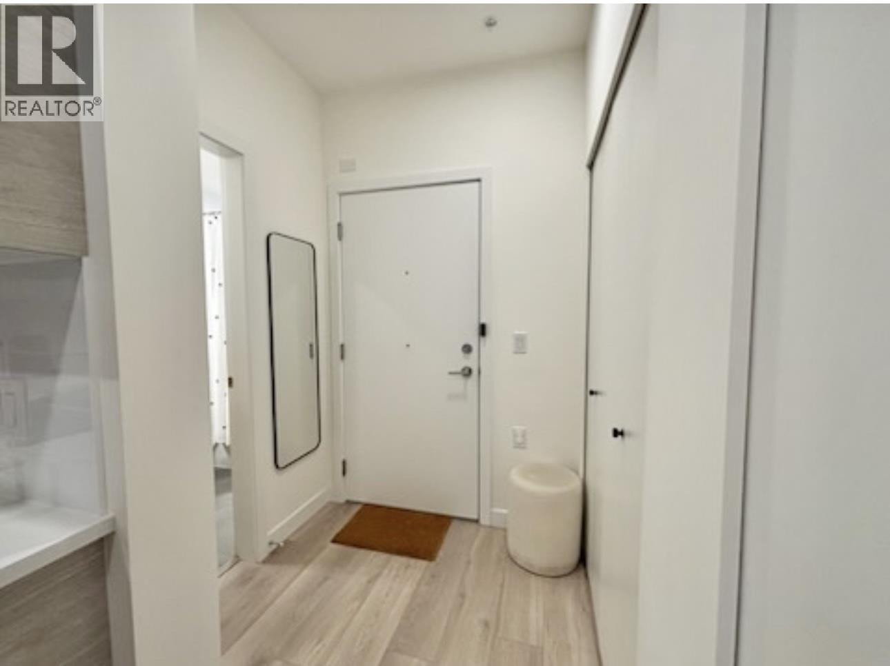 317 7579 16TH STREET, Burnaby