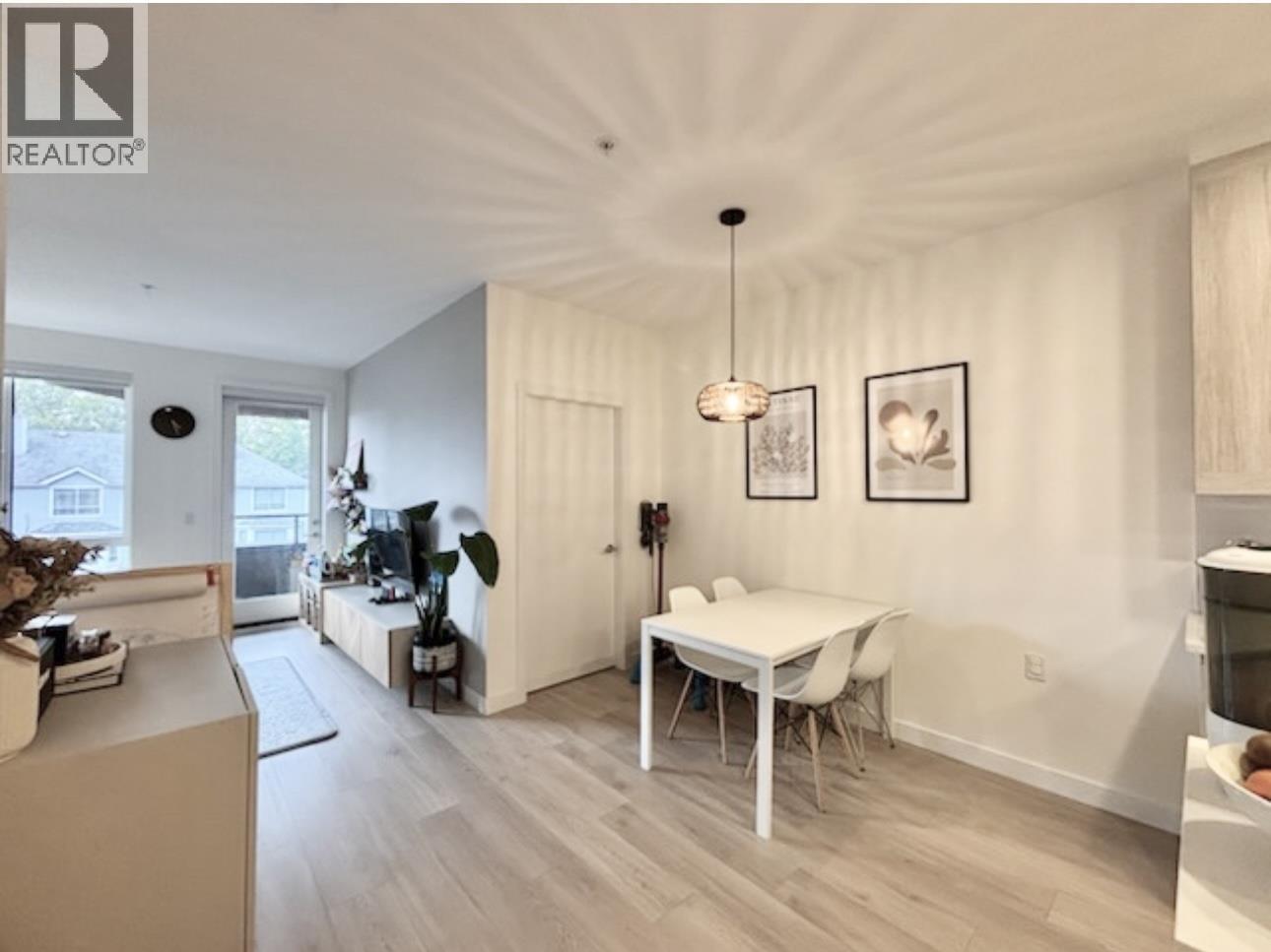 317 7579 16TH STREET, Burnaby