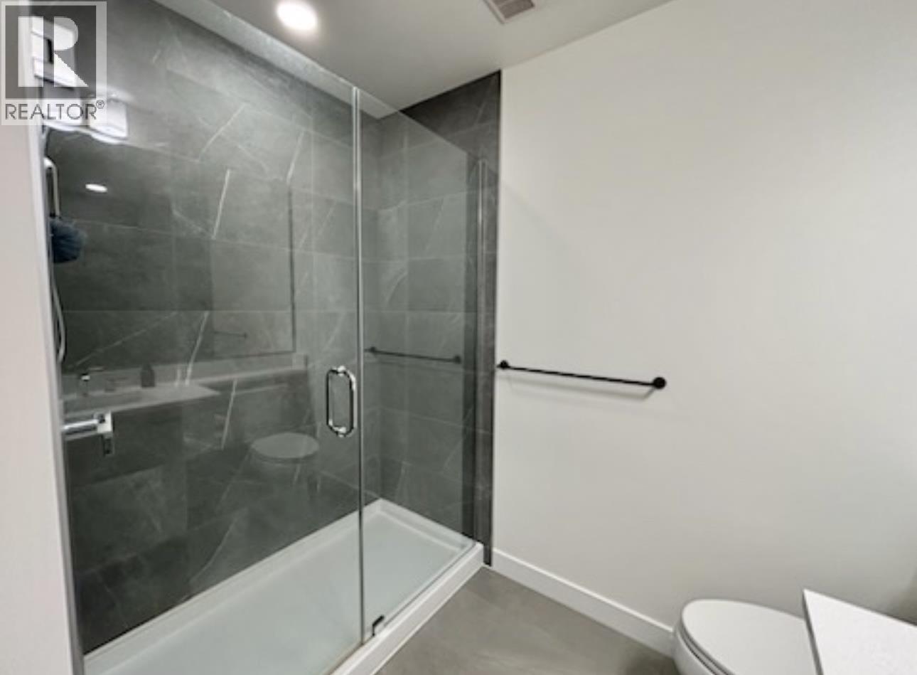 317 7579 16TH STREET, Burnaby