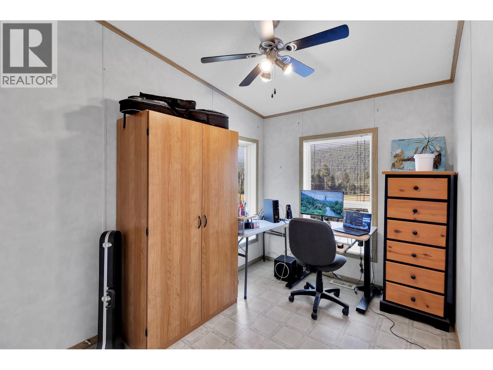 5562 HA HA CREEK Road - 31