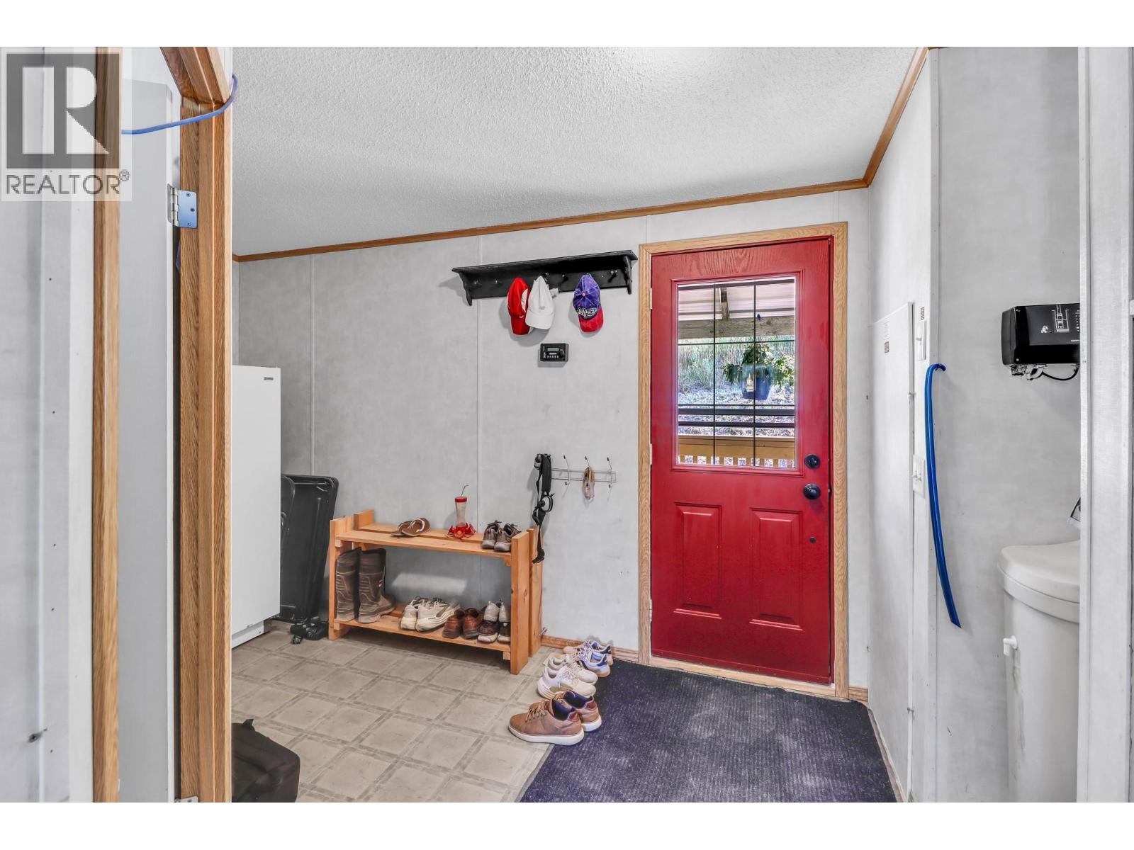 5562 HA HA CREEK Road - 32