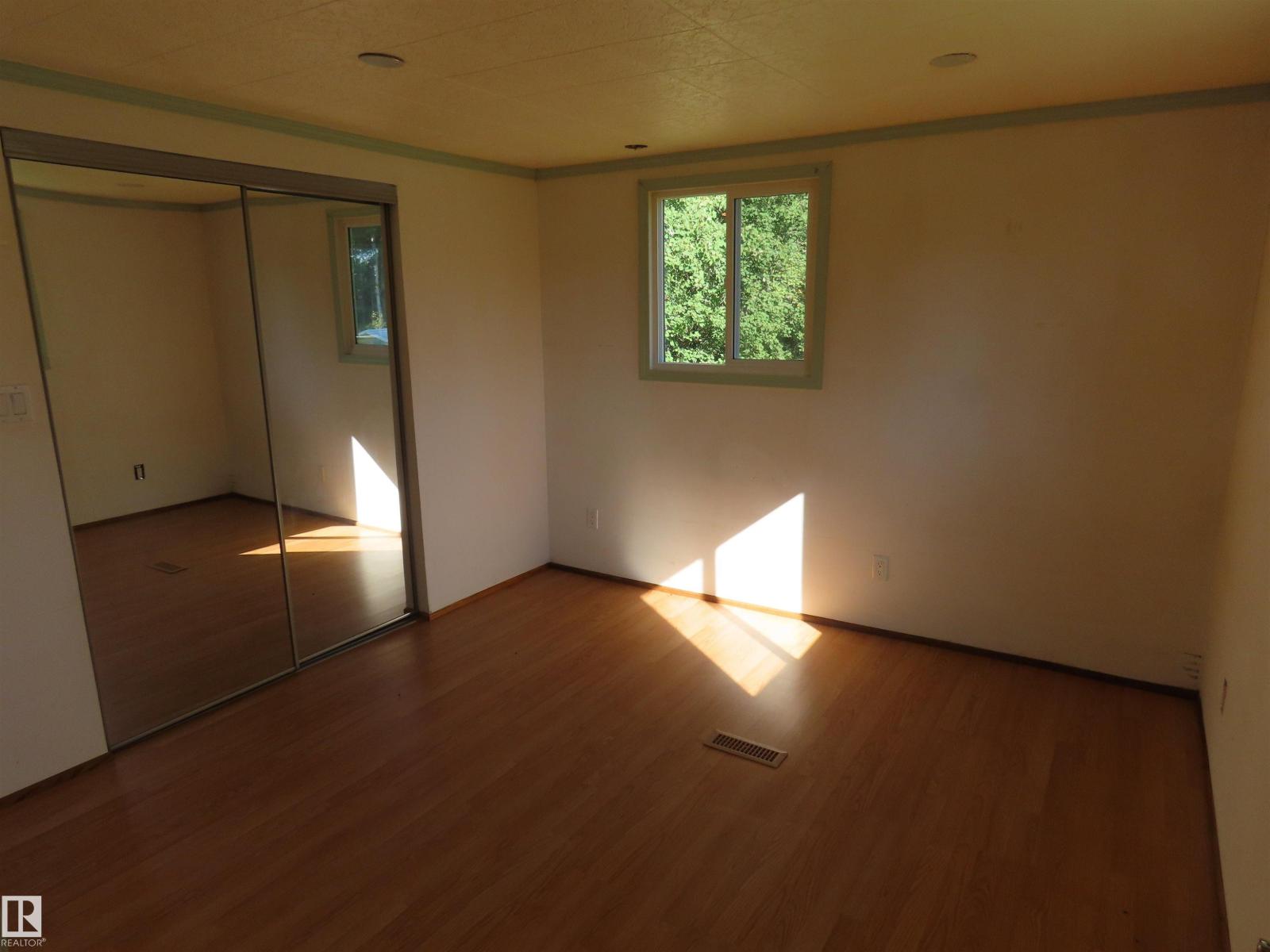 210 55504 Nikoodi RD - 34