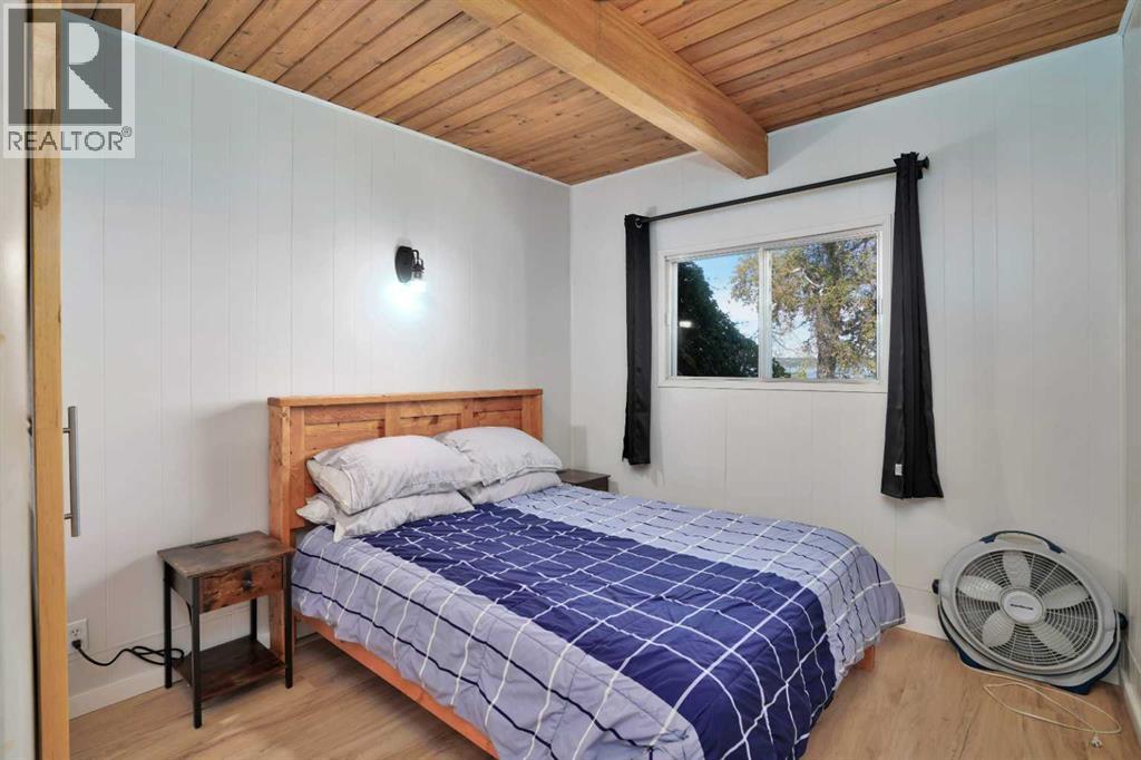 Listing photo – 57 Grand Avenue, Norglenwold