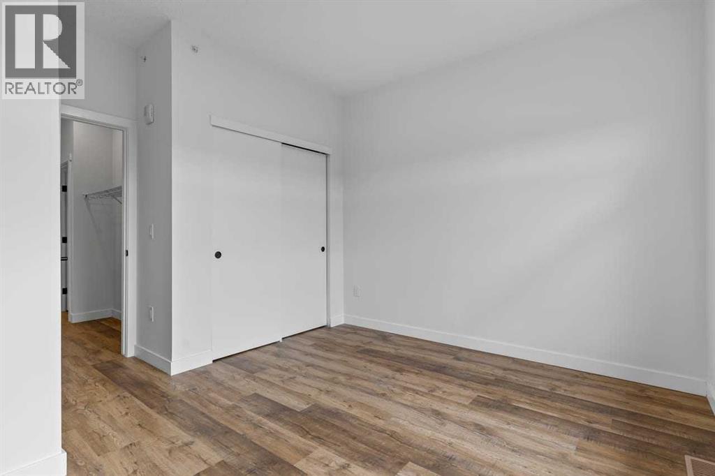#118 156 Park Street - 27