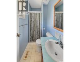 Laundry room - 1801 Centennial Crescent, North Battleford, SK S9A3J2 Photo 10
