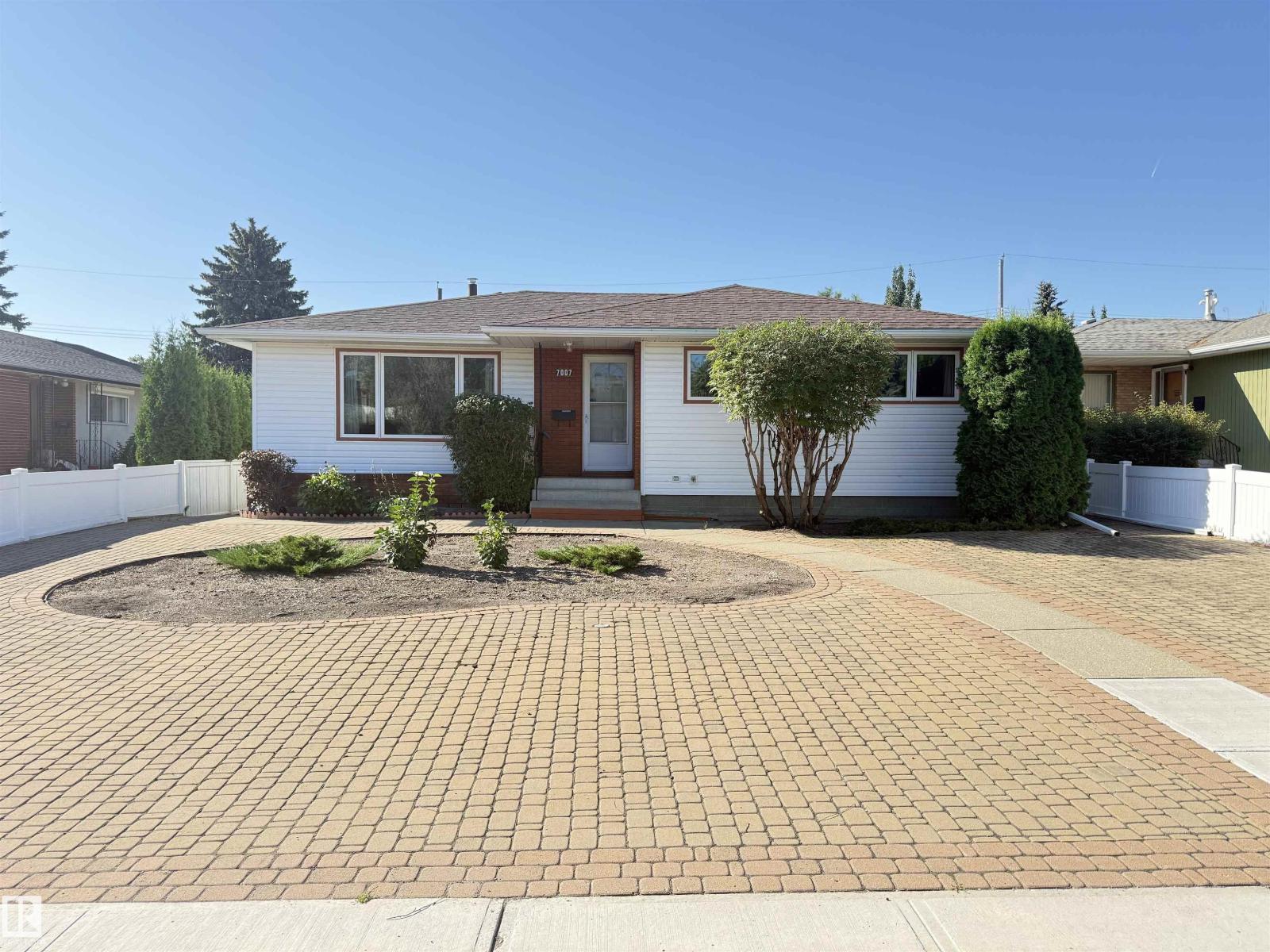 7007 91 AV NW - 1