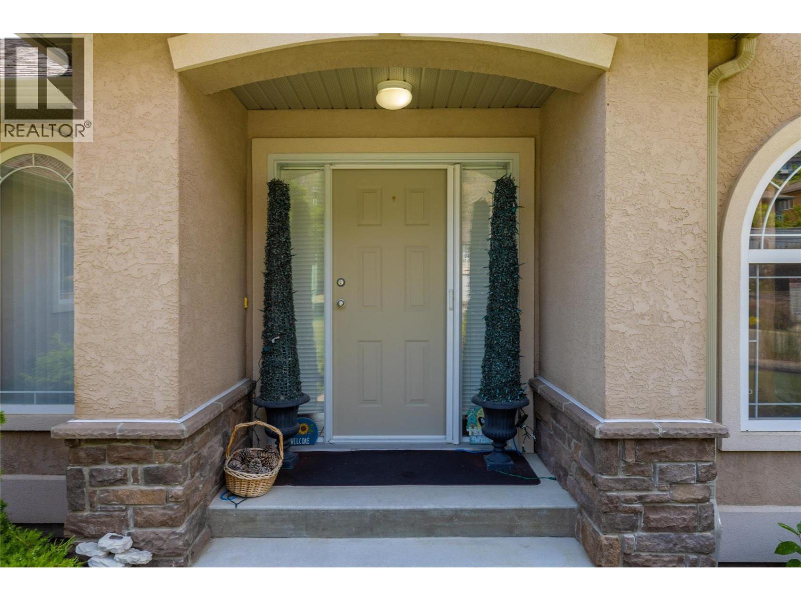 2281 Shannon Heights Court - Image 13