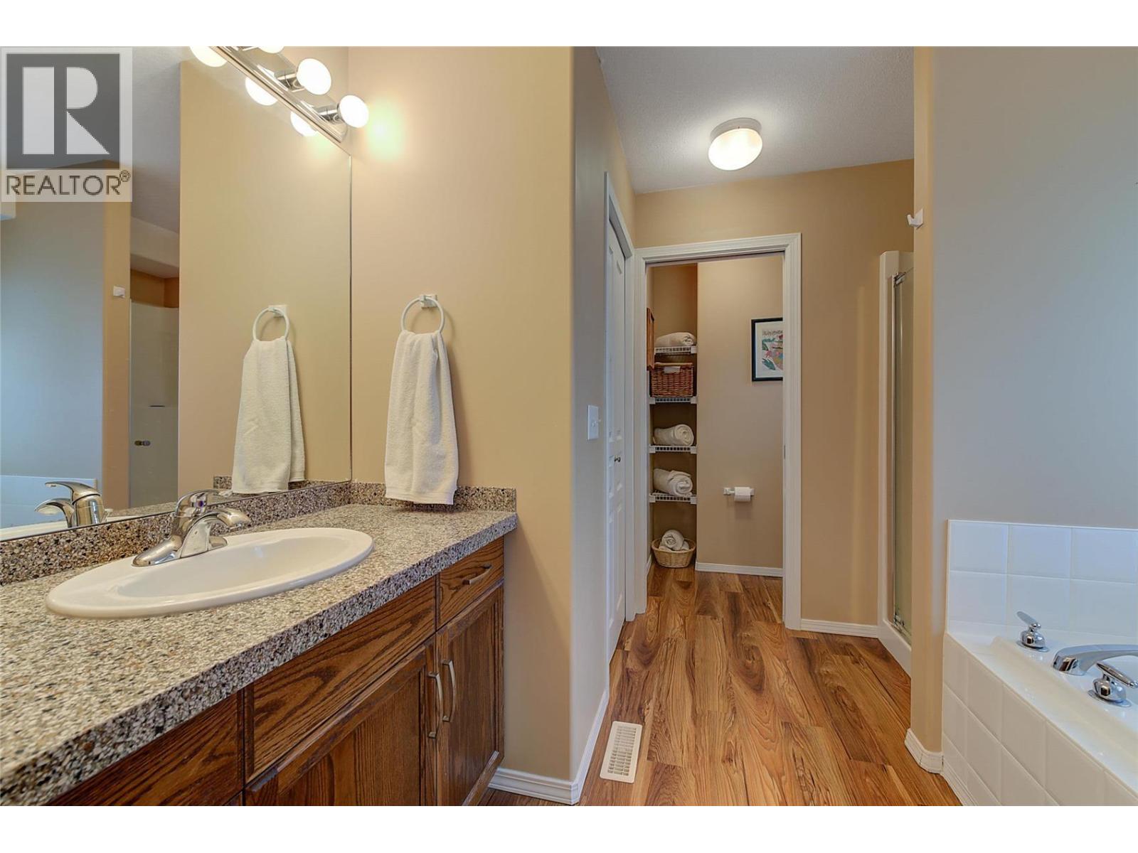 2281 Shannon Heights Court - 25
