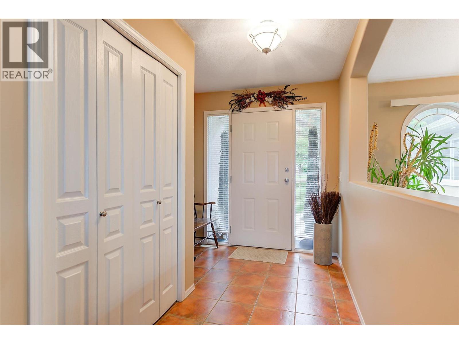 2281 Shannon Heights Court - 14
