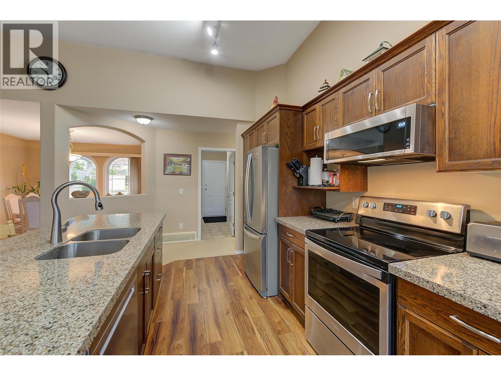 2281 Shannon Heights Court - Image 15