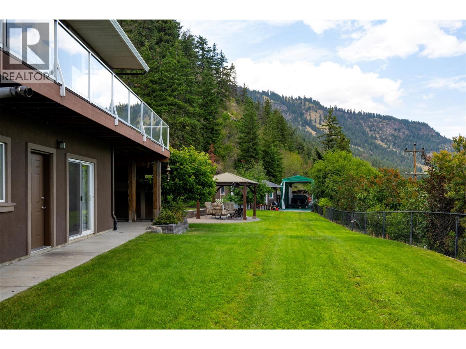16904 Gatzke Road, Lake Country