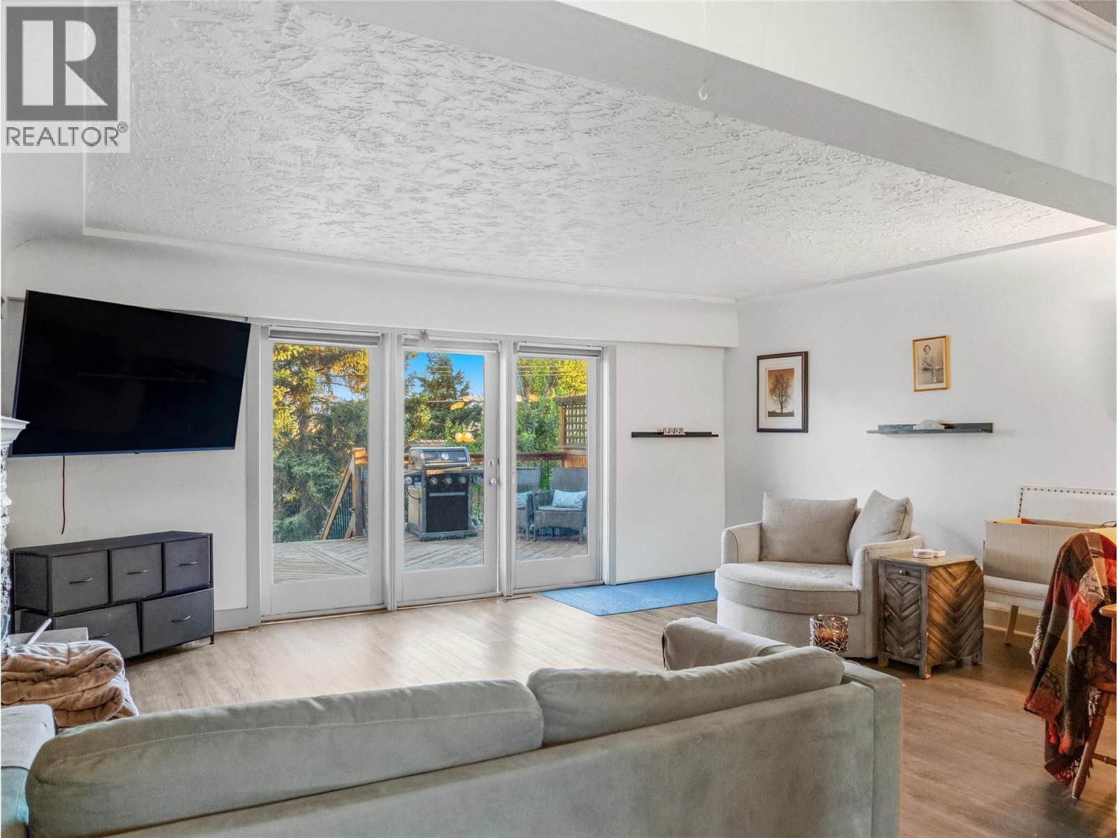 1517 94 Avenue - 6