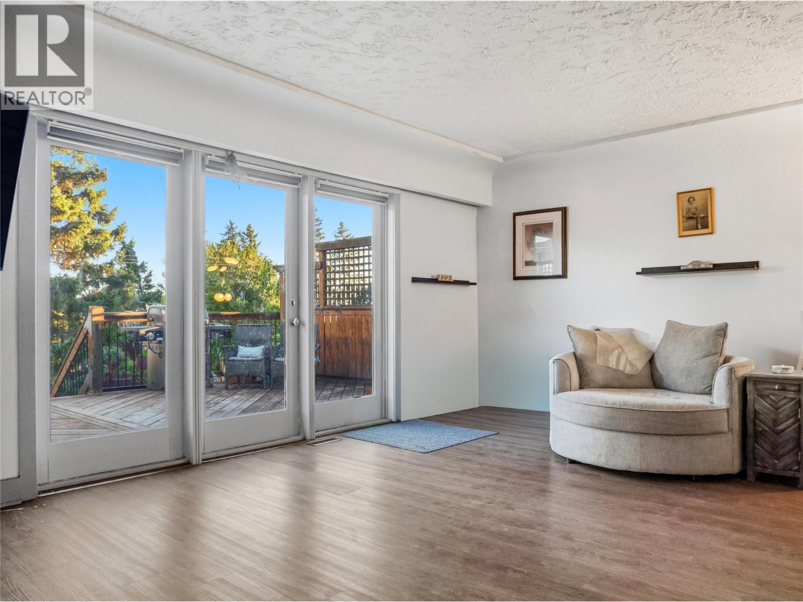 1517 94 Avenue - 8