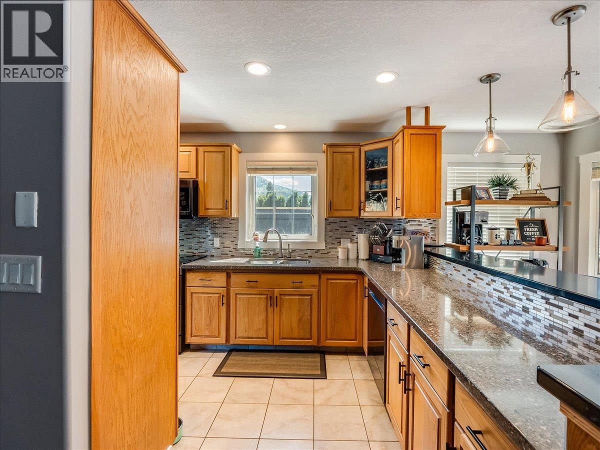 900 7TH Street - Image 12