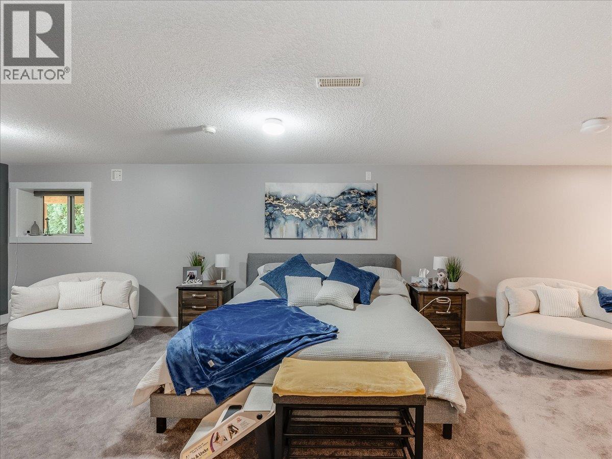 900 7TH Street - 29