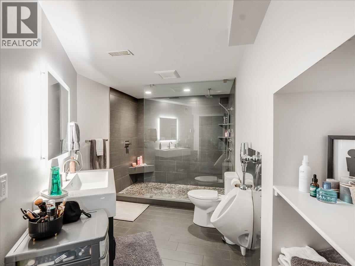 900 7TH Street - Image 41