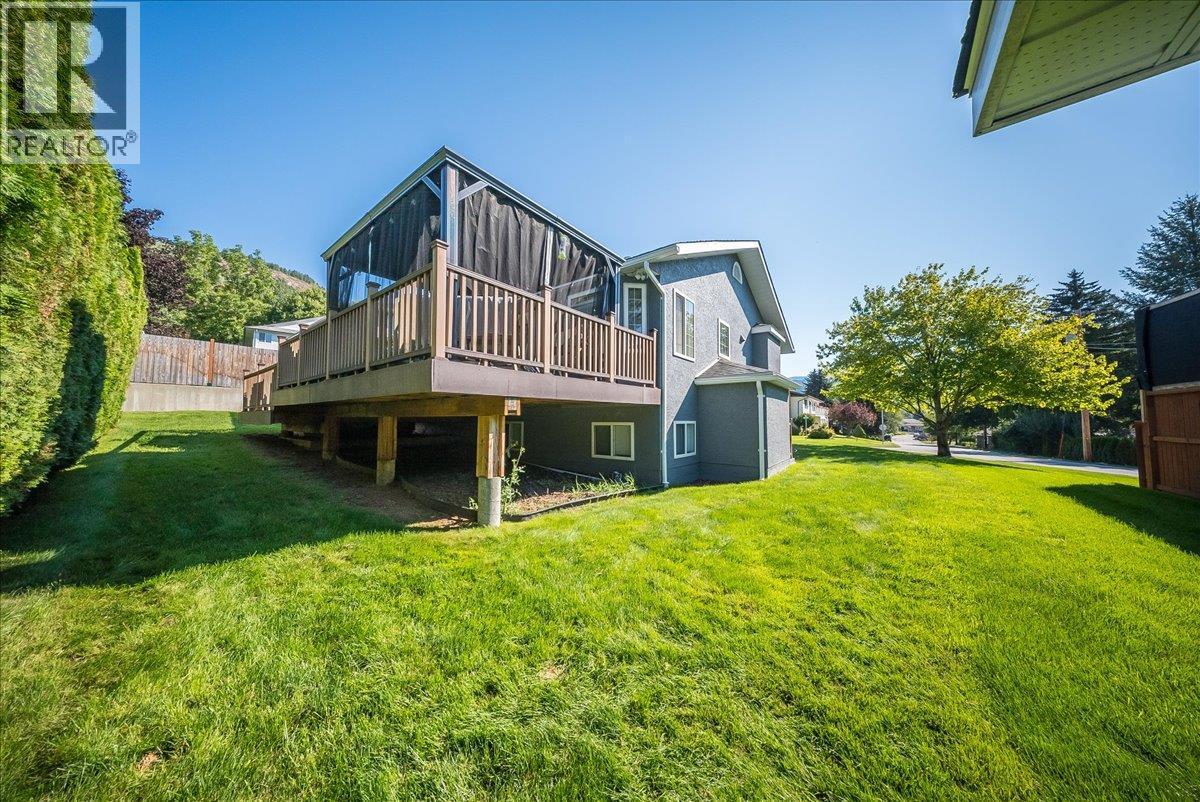 900 7TH Street - 51