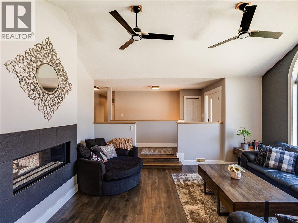 900 7TH Street - Image 8
