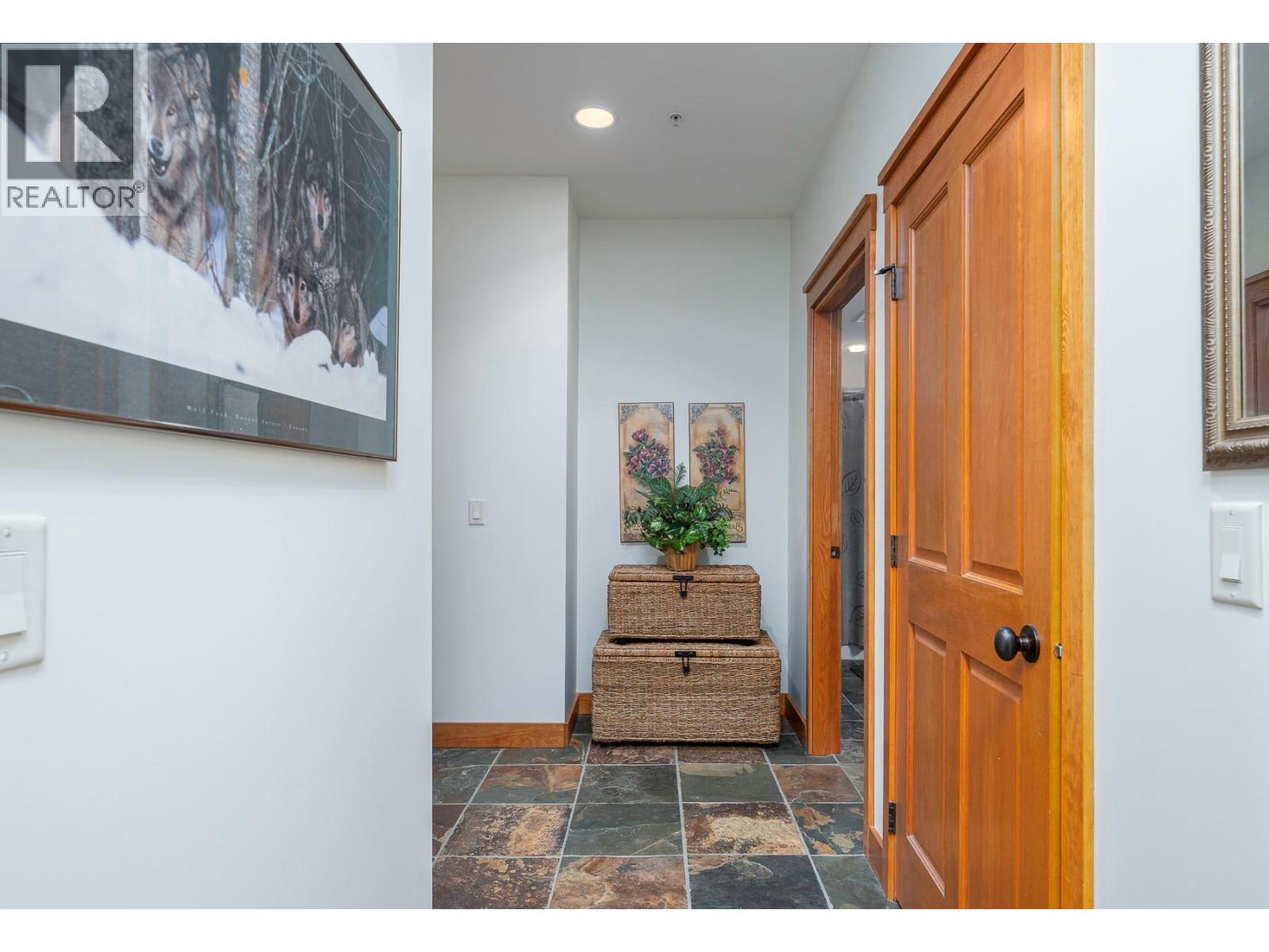 204 5050 Snowbird Way, Big White