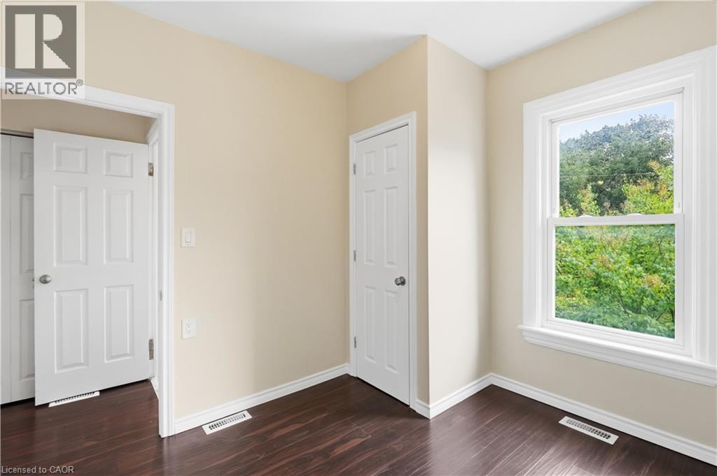 62 CEDAR Avenue - Image 26