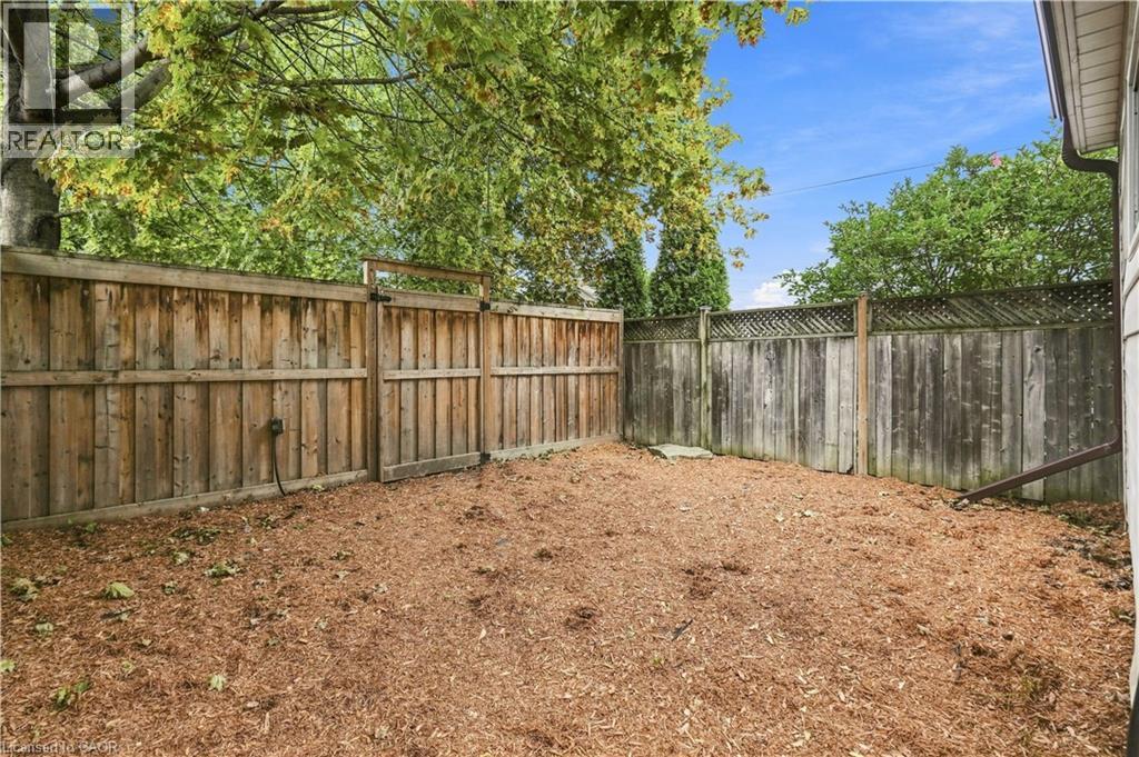 62 CEDAR Avenue - Image 38