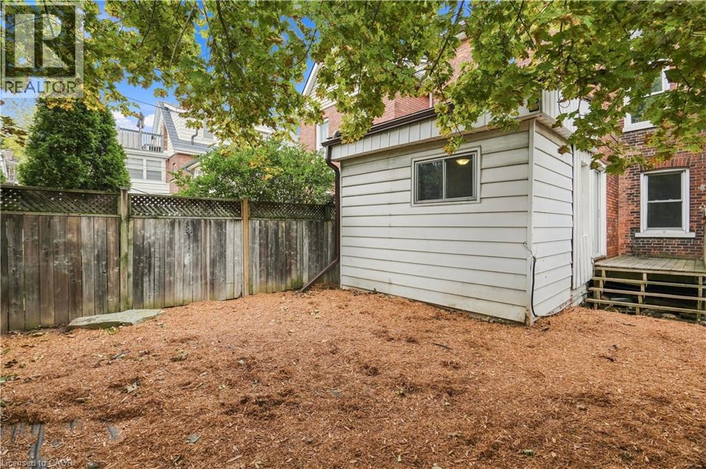 62 CEDAR Avenue - Image 37