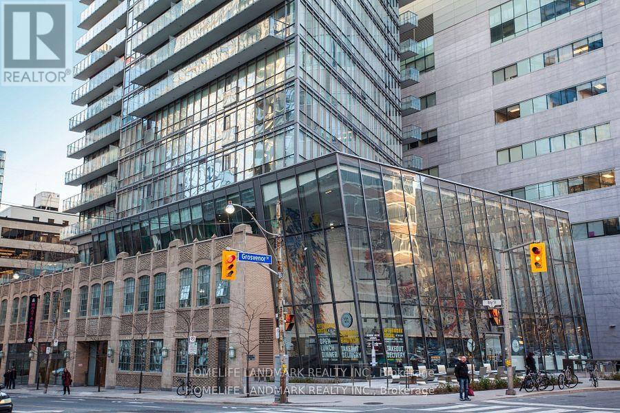4209 - 832 Bay Street, Toronto