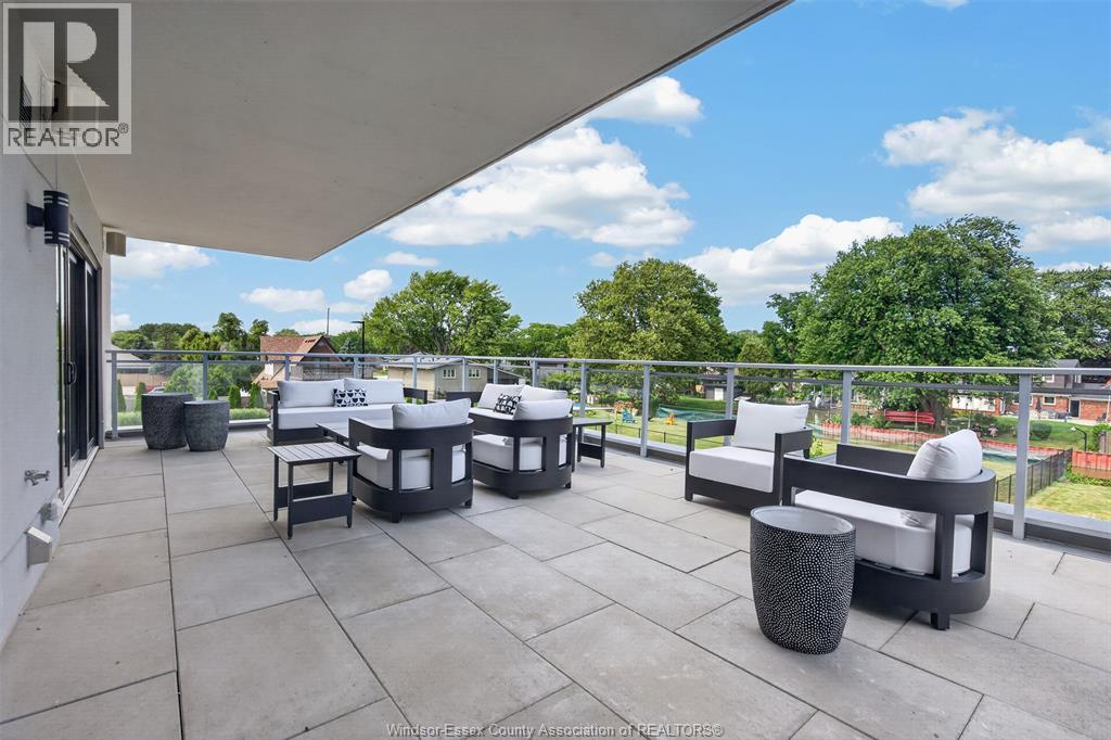 #202 14400 Tecumseh ROAD East - 18