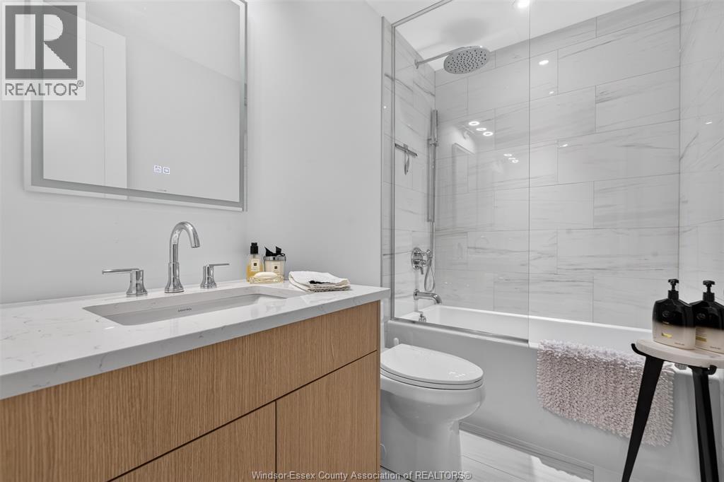 #202 14400 Tecumseh ROAD East - 25