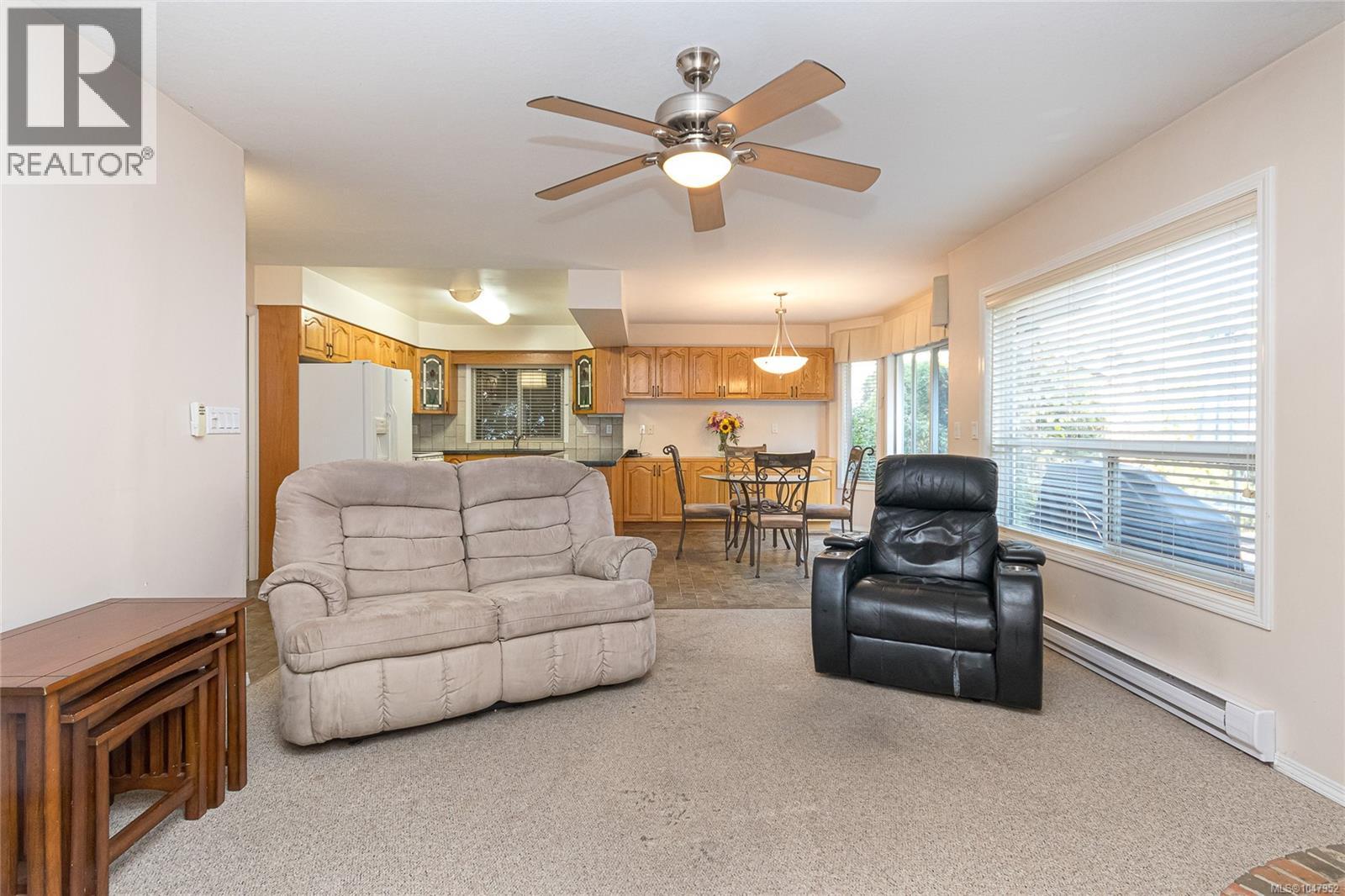  1880 Francisco Terrace, Saanich