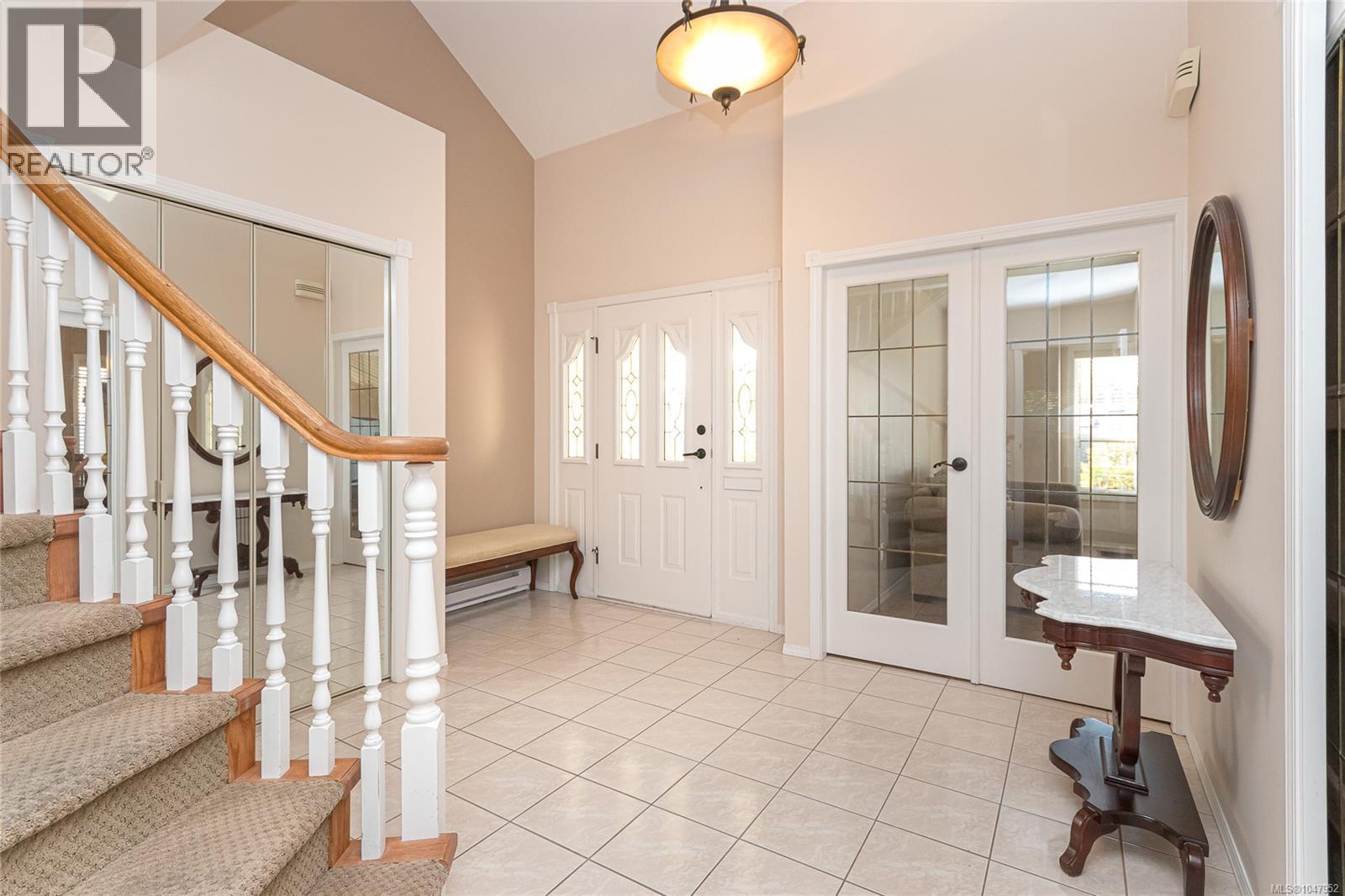  1880 Francisco Terrace, Saanich
