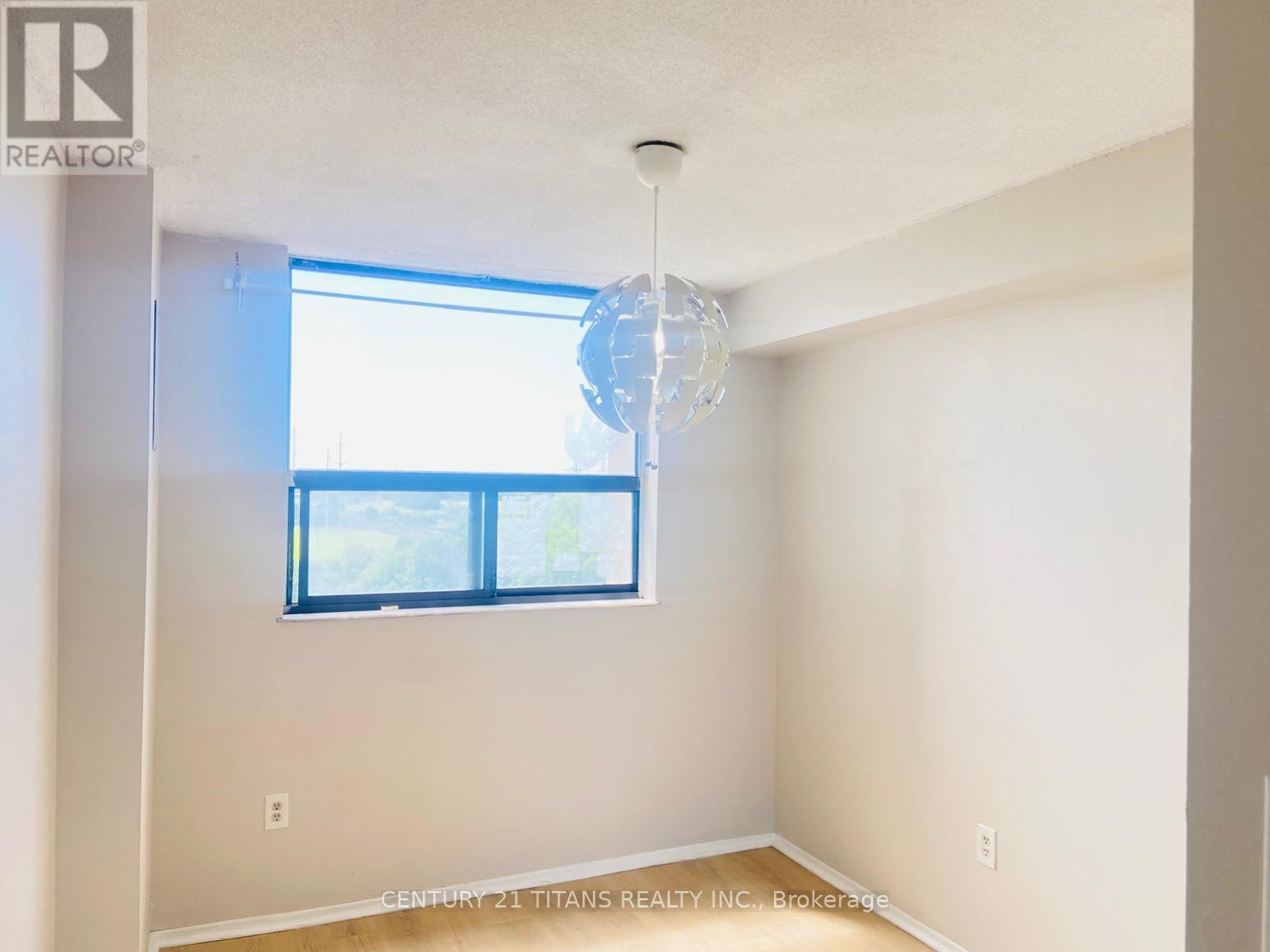 #907 301 PRUDENTIAL DRIVE - 13