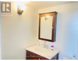 907 - 301 Prudential Drive, Toronto, ON M1P4V3 Photo 18