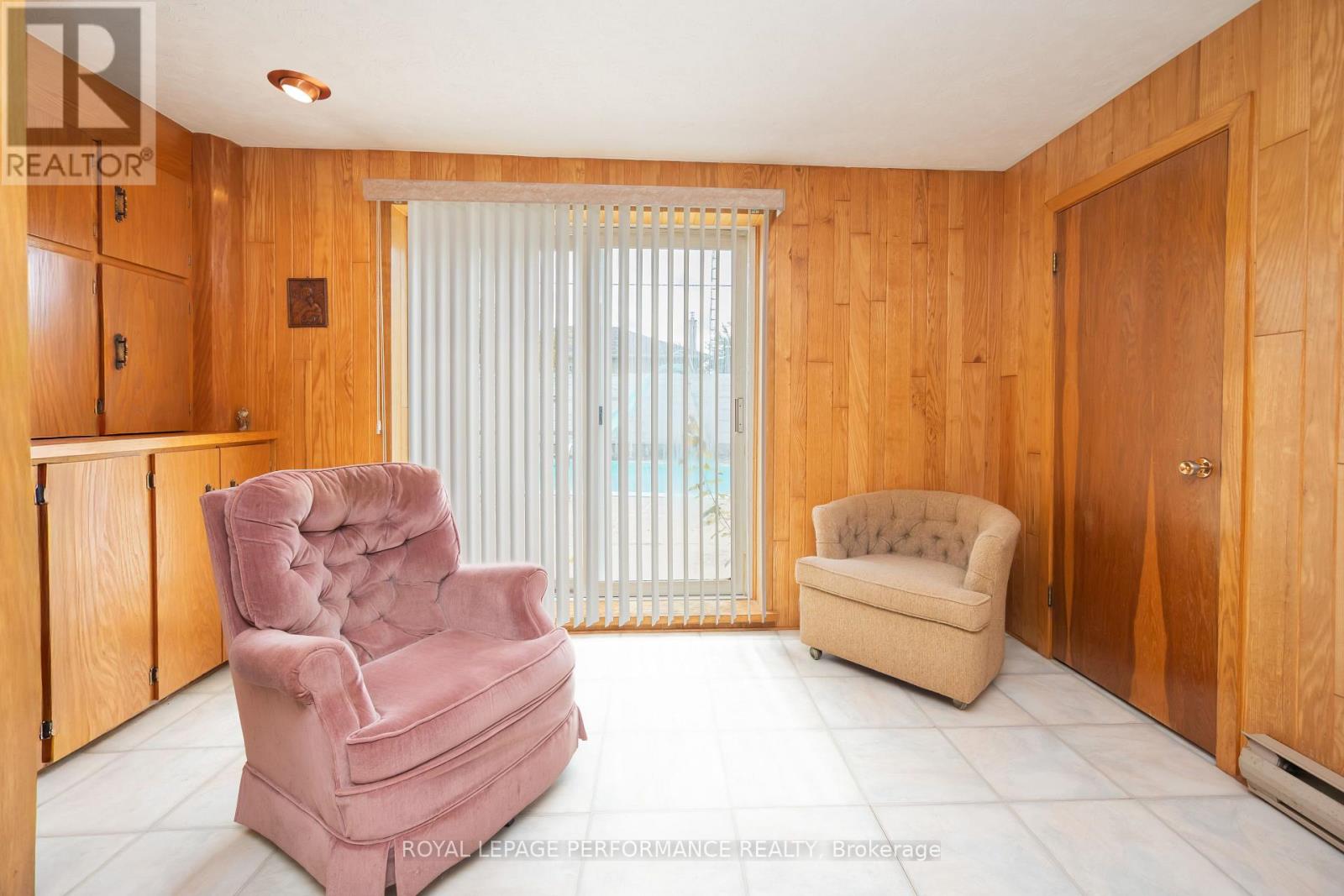 54 VICTORIA STREET W - Image 25