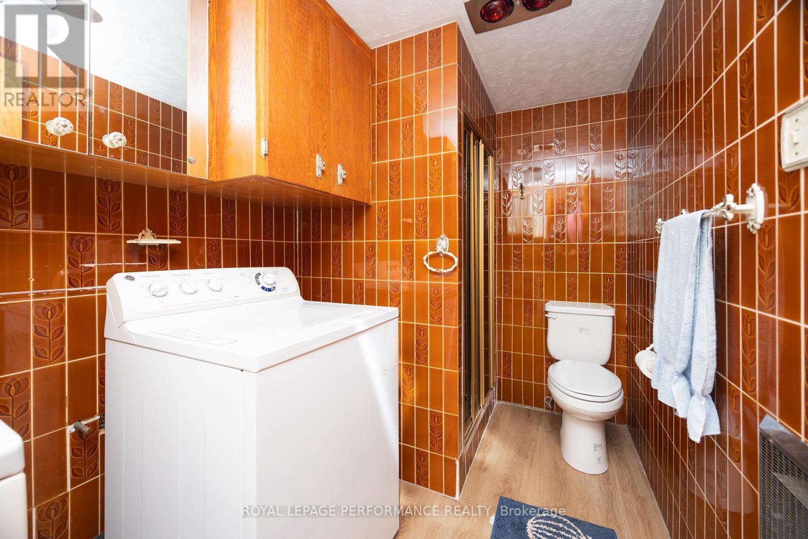 54 VICTORIA STREET W - Image 34