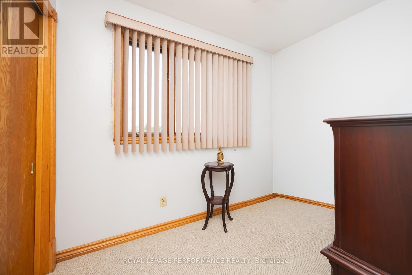 54 VICTORIA STREET W - Image 44