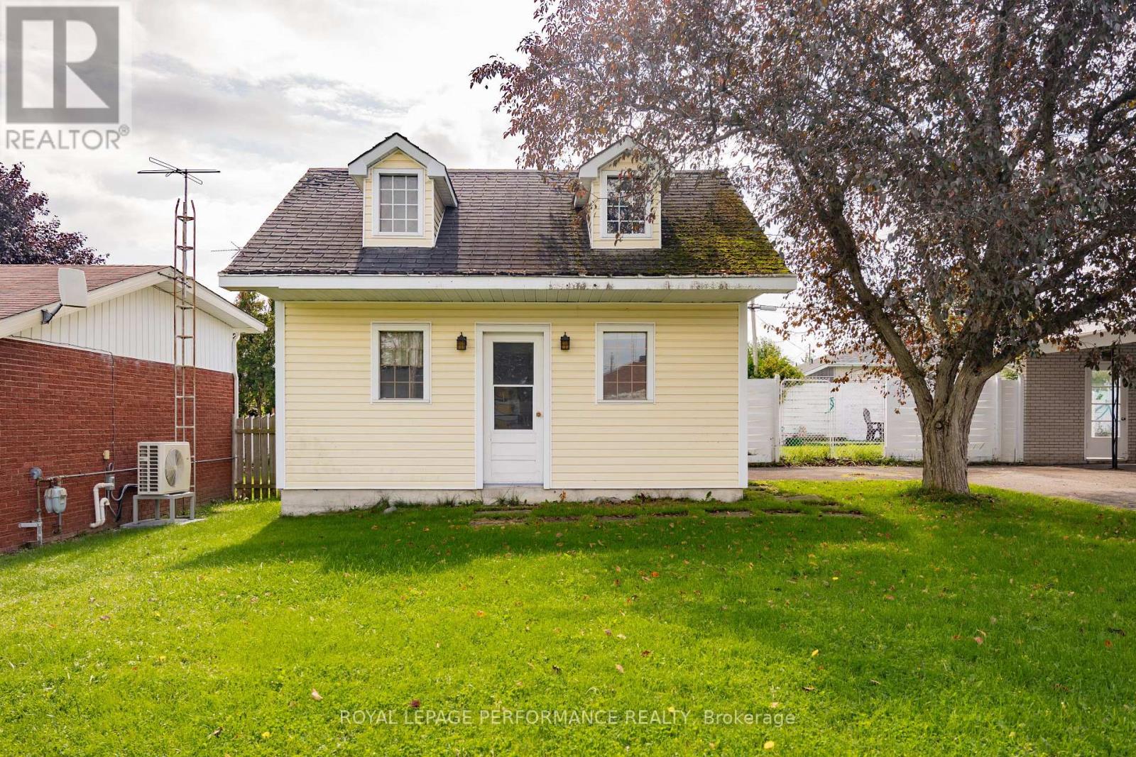 54 VICTORIA STREET W - Image 5