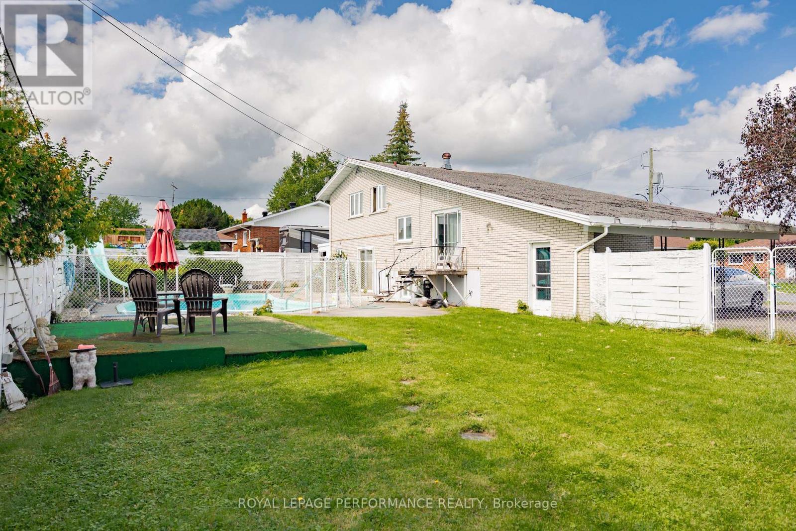 54 VICTORIA STREET W - Image 8