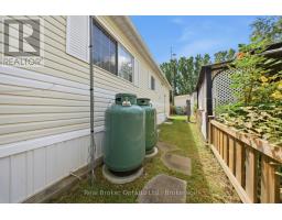 428 Pine Pass, Centre Wellington, ON N1M2W5 Photo 42