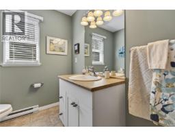 4594 Maple Guard Dr, Bowser, BC V0R1G0 Photo 46